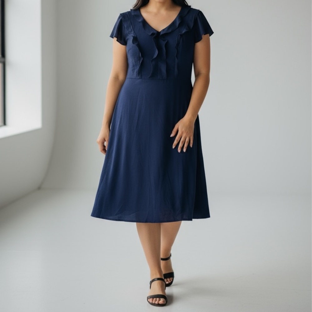 Yes, it has pockets! Hanna Nikole navy midi, size 18W, like new!